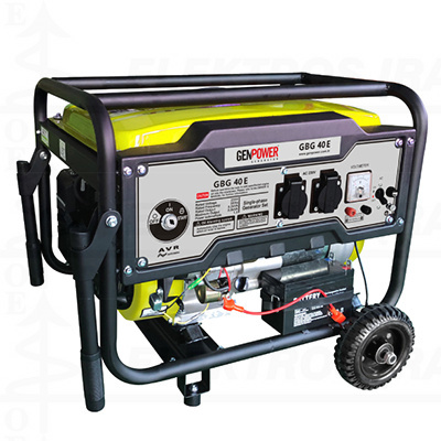 1 Fazis benzininis generatorius su ratukais ir rankena ,maksimali galia 4kVA. 14A Vardinė galia 3.2kVA 230V 50Hz Cos0,8, starteris ir rankinis paleidi